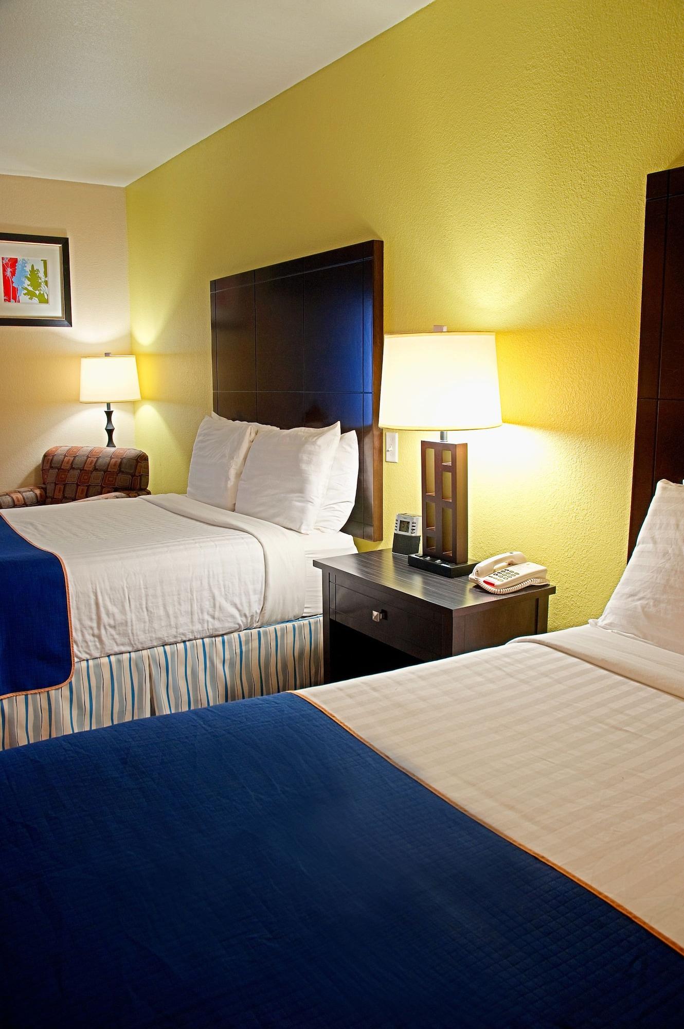 Super 8 By Wyndham Irving/dfw Apt/north Hotel 3*