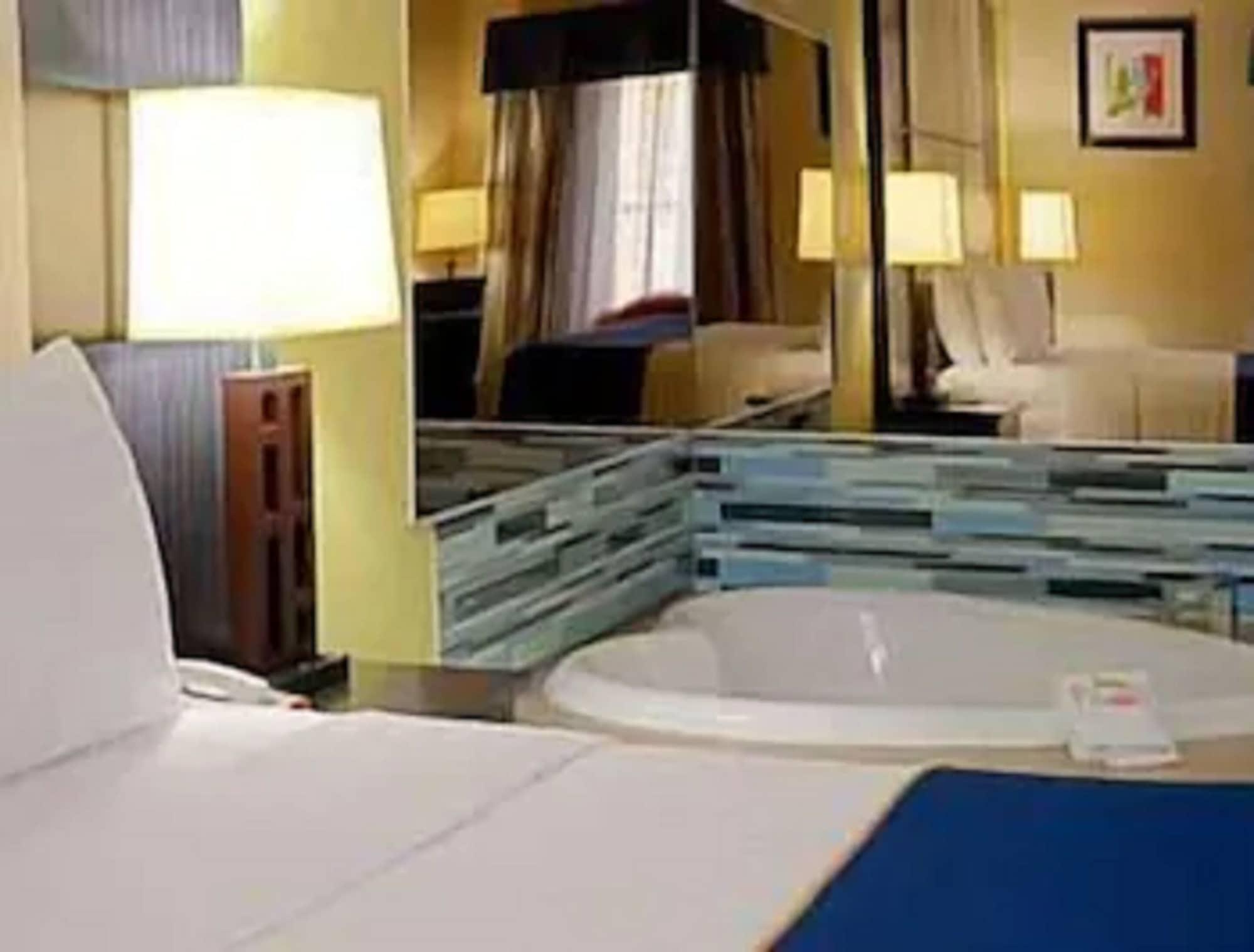 Hotel Super 8 By Wyndham Irving/dfw Apt/north Irving