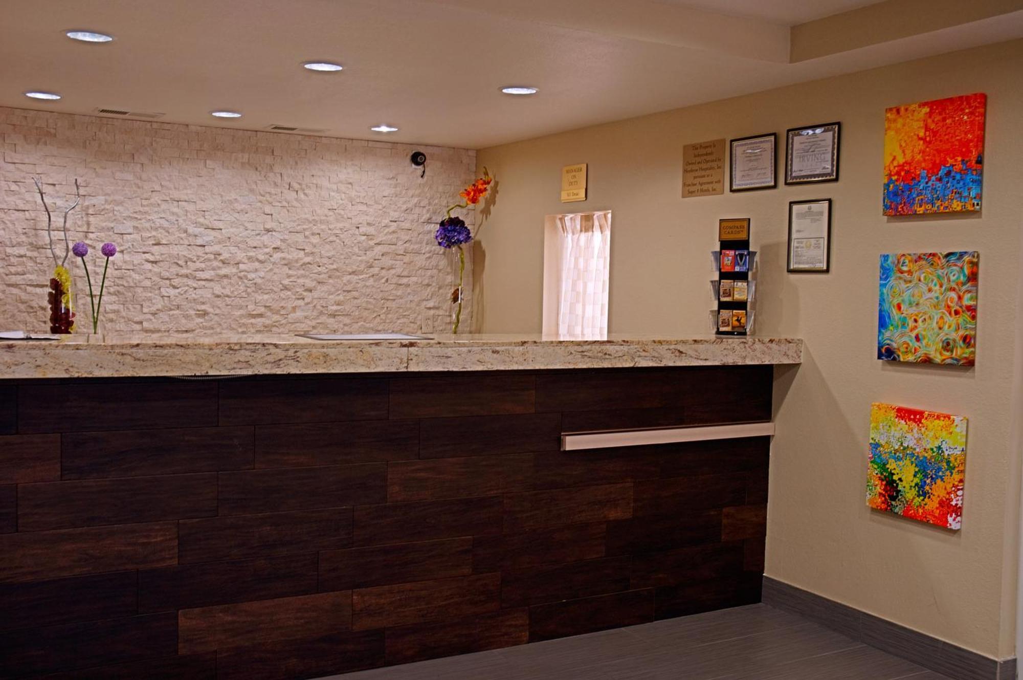 Super 8 By Wyndham Irving/dfw Apt/north Hotel 3*